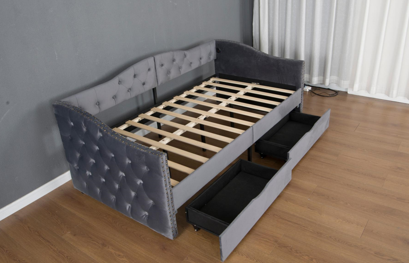 Full Size Boucle Daybed