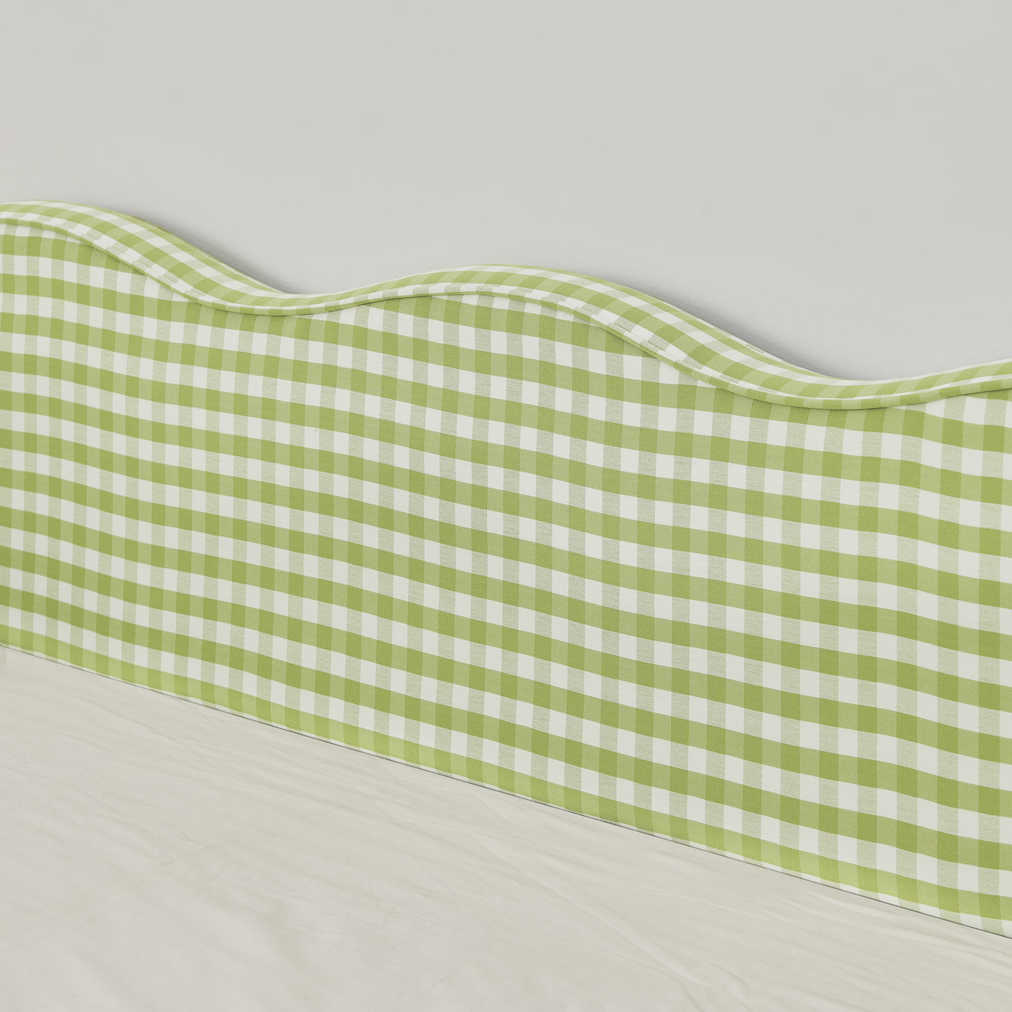 Twin‑Size Daybed with Pull‑Out Trundle