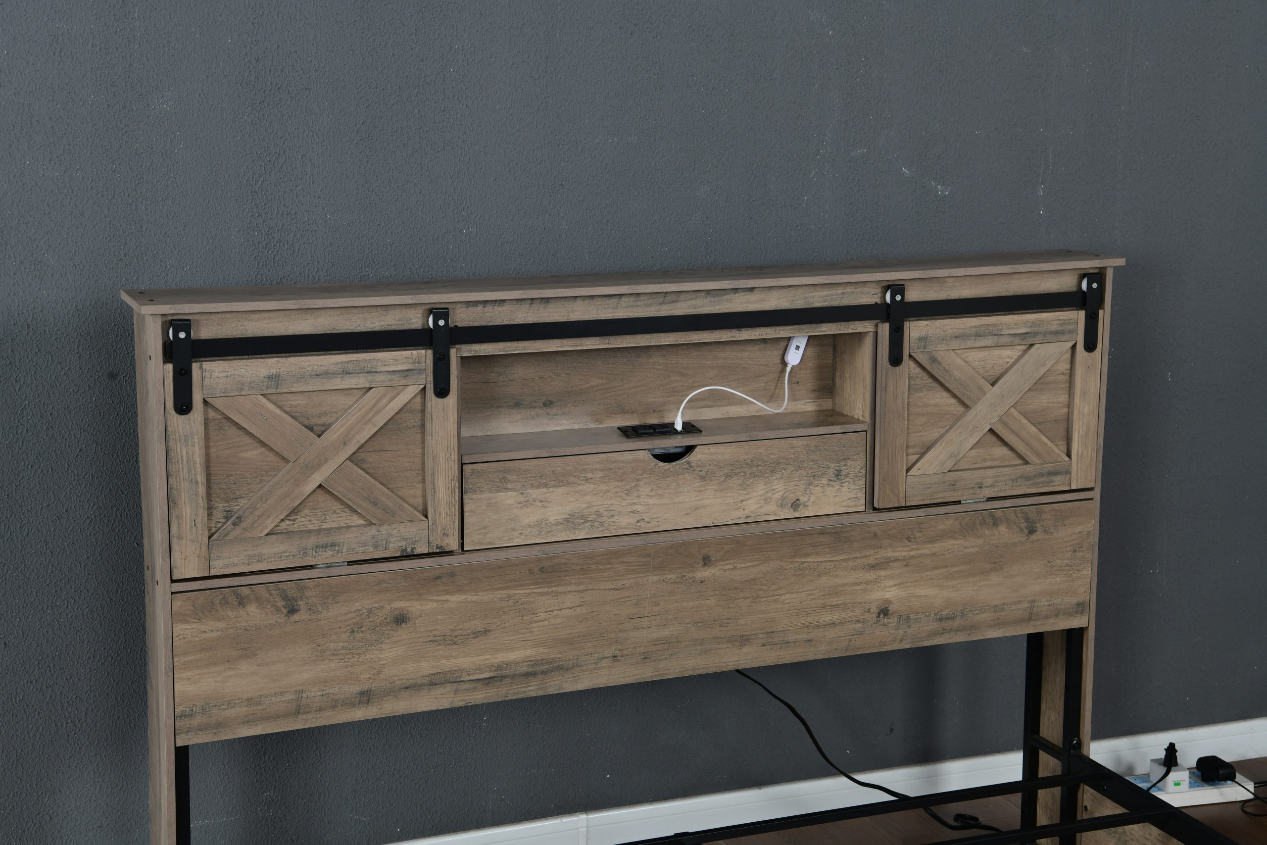 Queen Size Farmhouse Bed Frame - Image 3