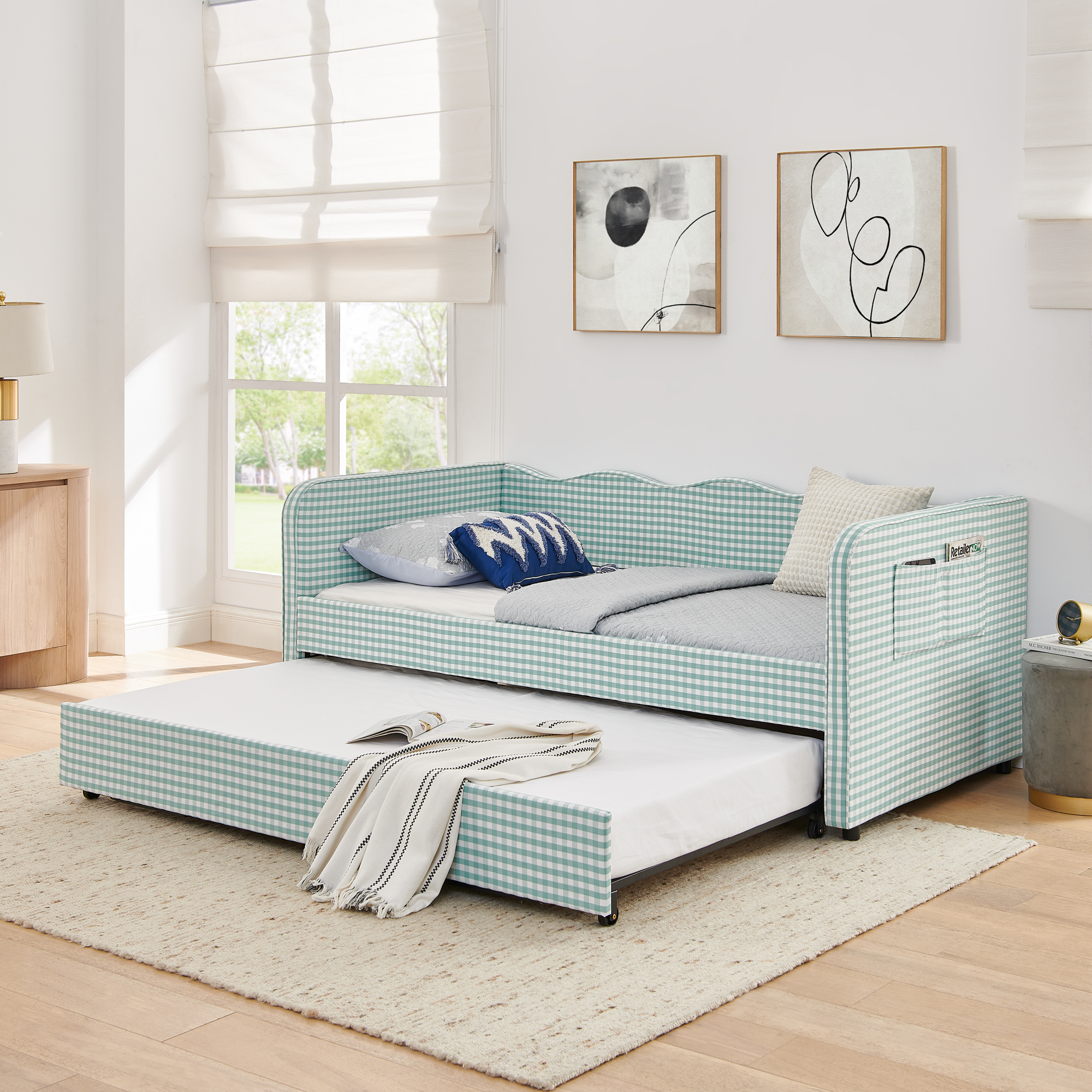 Twin‑Size Daybed with Pull‑Out Trundle