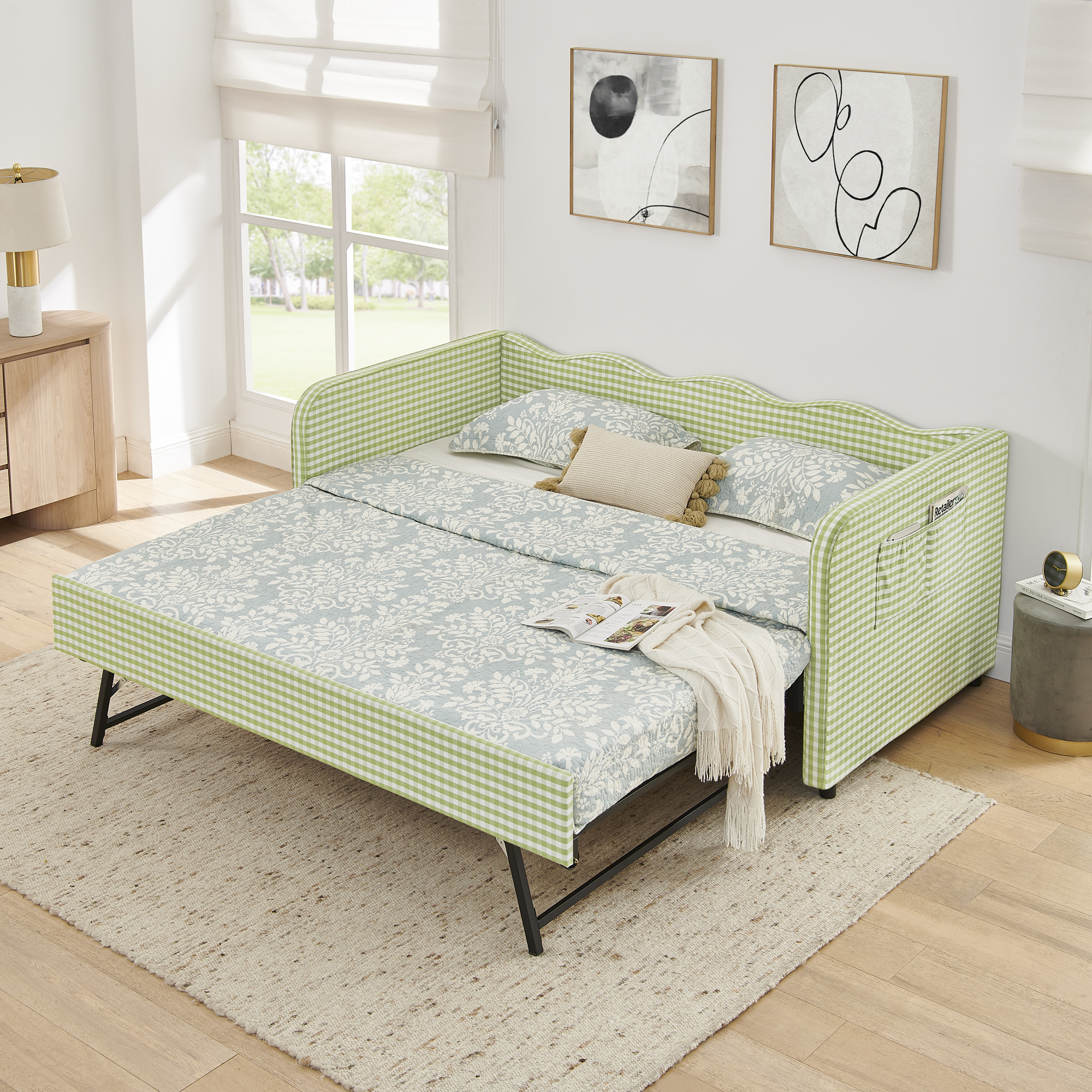 Twin‑Size Daybed with Pull‑Out Trundle