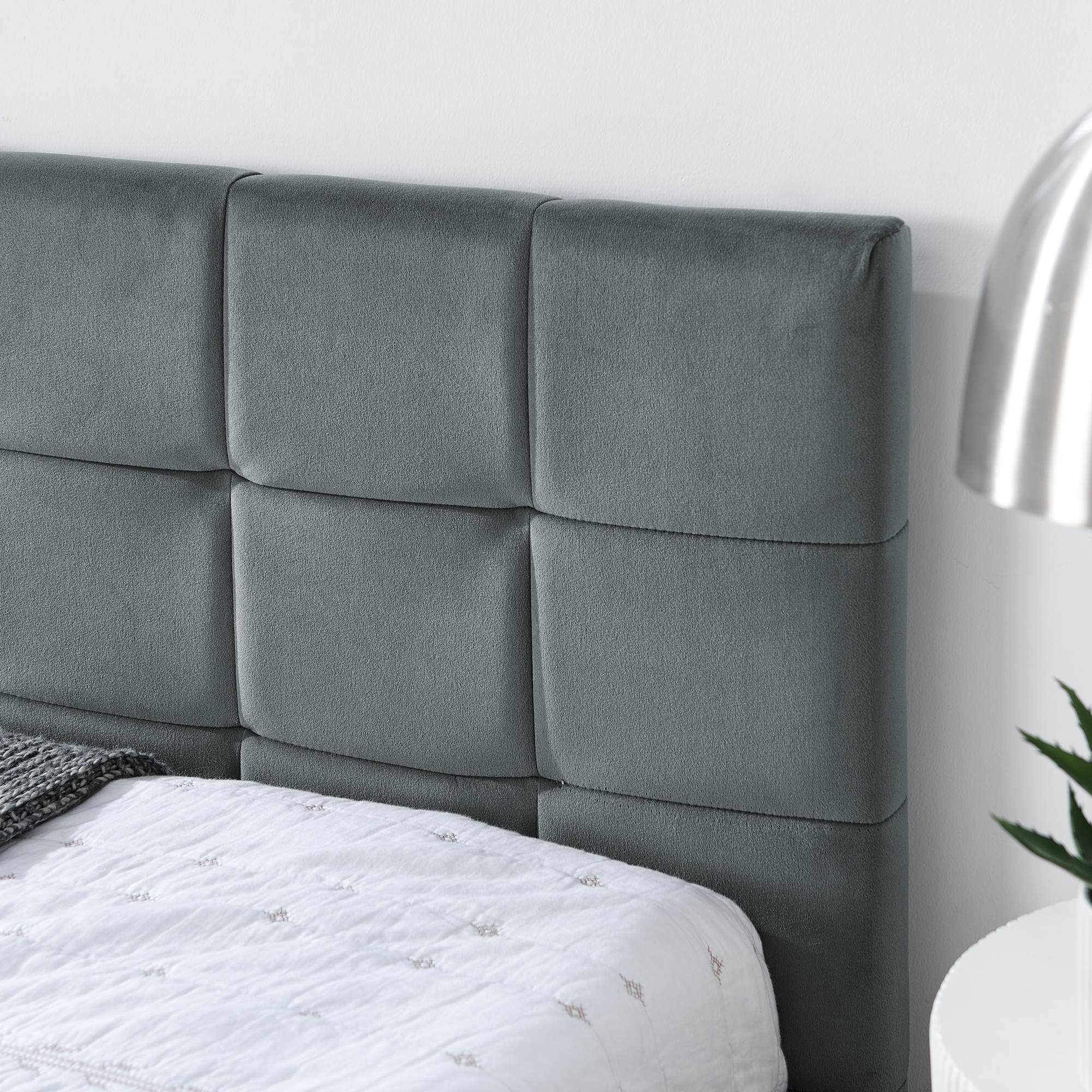 Full Size Upholstered Tufted Bed Frame